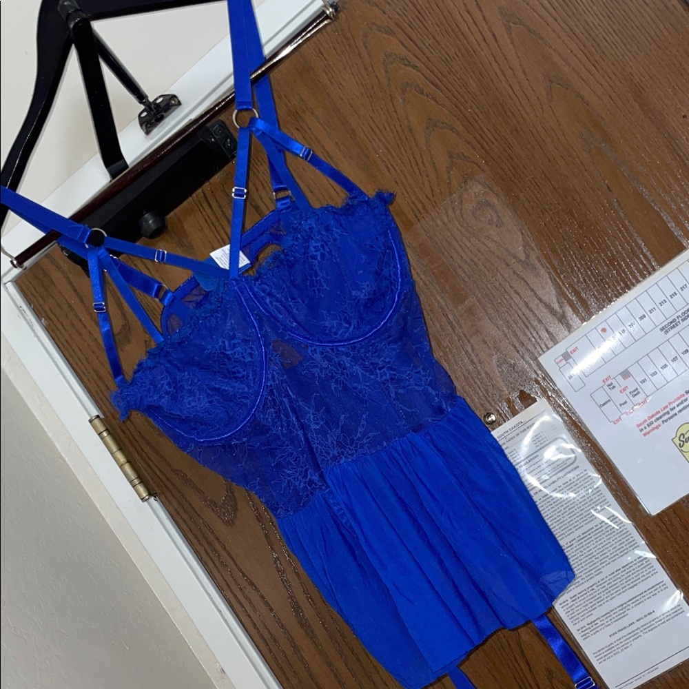 Women's Blue Lace Corset With Garters. NWOT. Size 1XL.